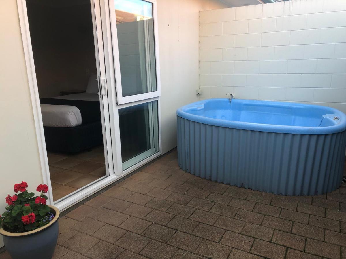 Cottage Park Thermal Motel Tauranga Extérieur photo